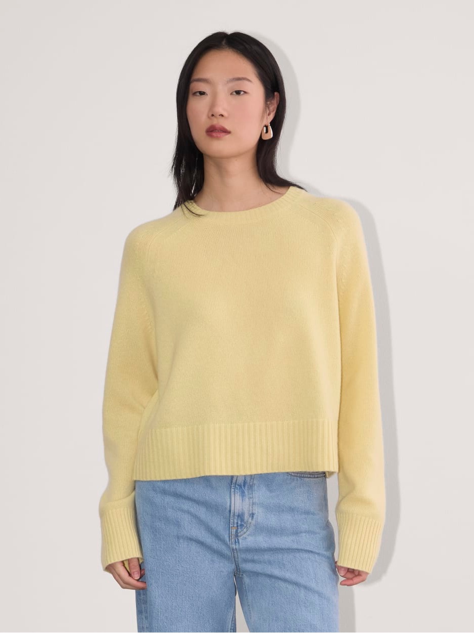 Everlane The Boxy Crew Cashmere Sweater In Parsnip Yellow
